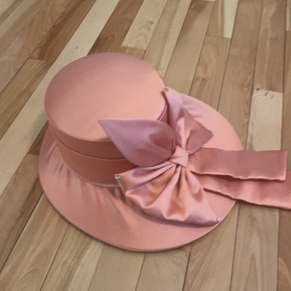 v i n t a g e :: 
 Silk derby race hat - Picture 2 of 2